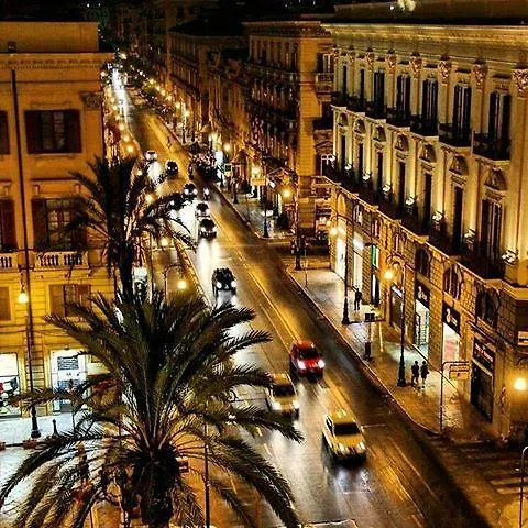 Bed and Breakfast Al Decoro Palermo 3*,